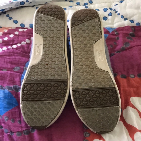 Toms Shoes - Picture 4 of 4